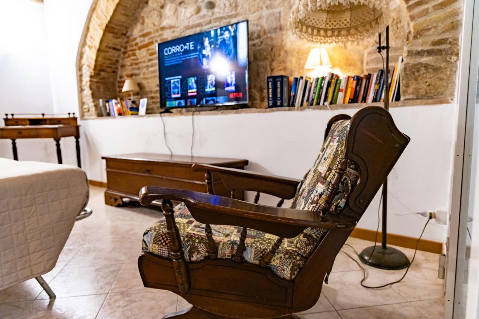 La Rua Lägenhet Ascoli Piceno Exteriör bild