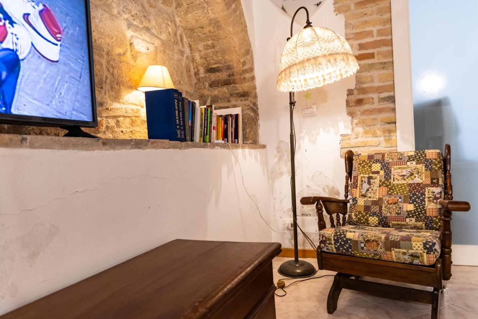 La Rua Lägenhet Ascoli Piceno Exteriör bild