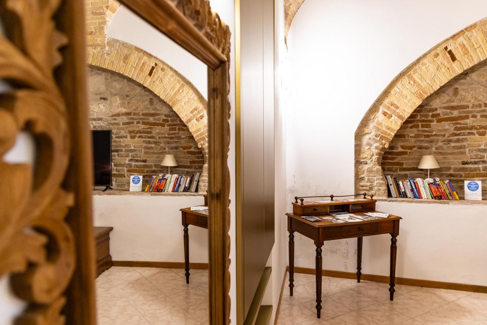 La Rua Lägenhet Ascoli Piceno Exteriör bild
